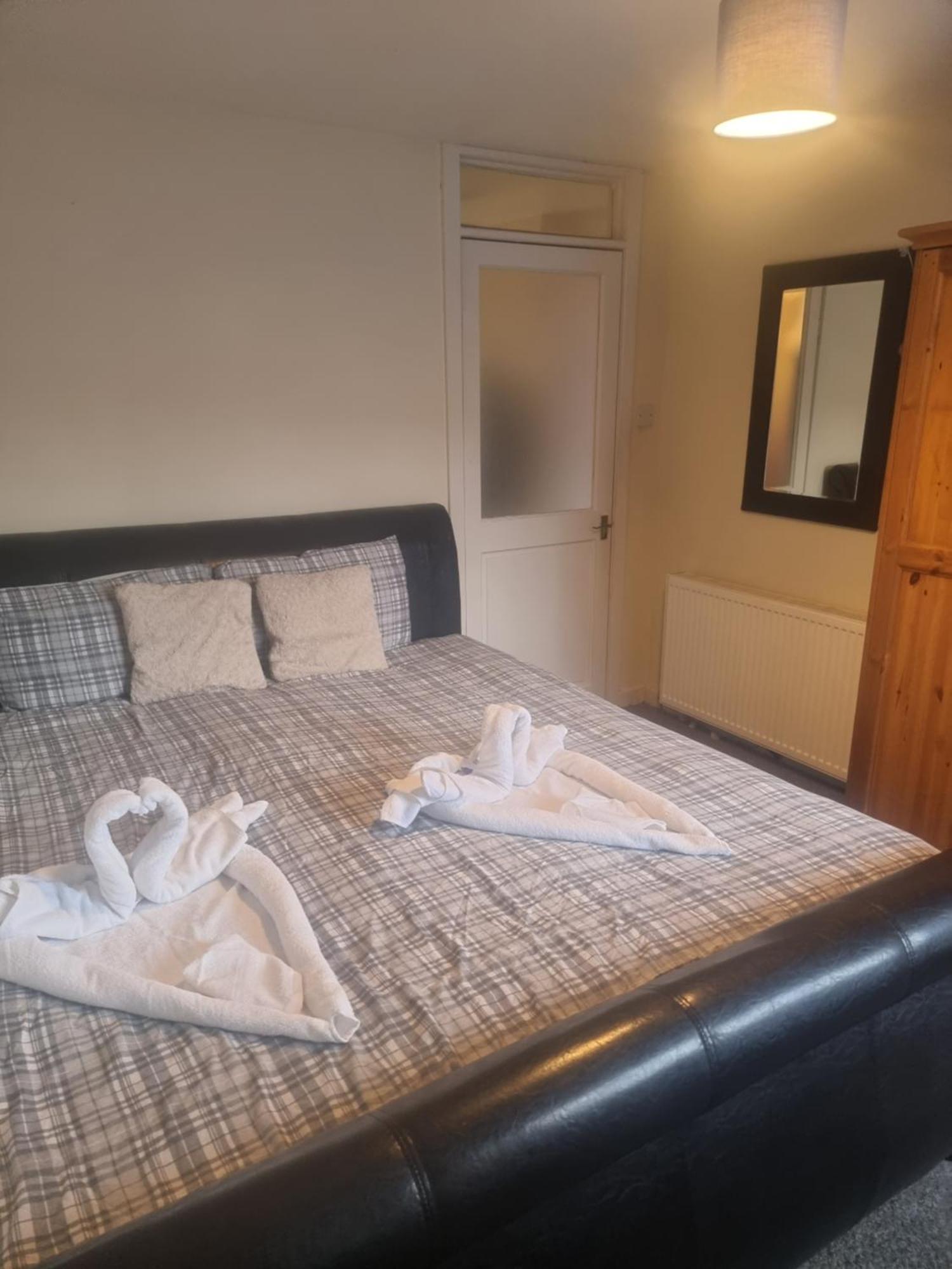 It Is A Spacious And Beautiful Apartment Edinburgh